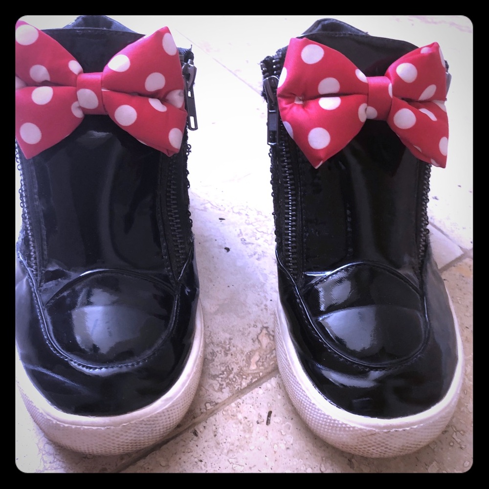 Kids shoes with Micky mouse bow - Picture 1 of 3